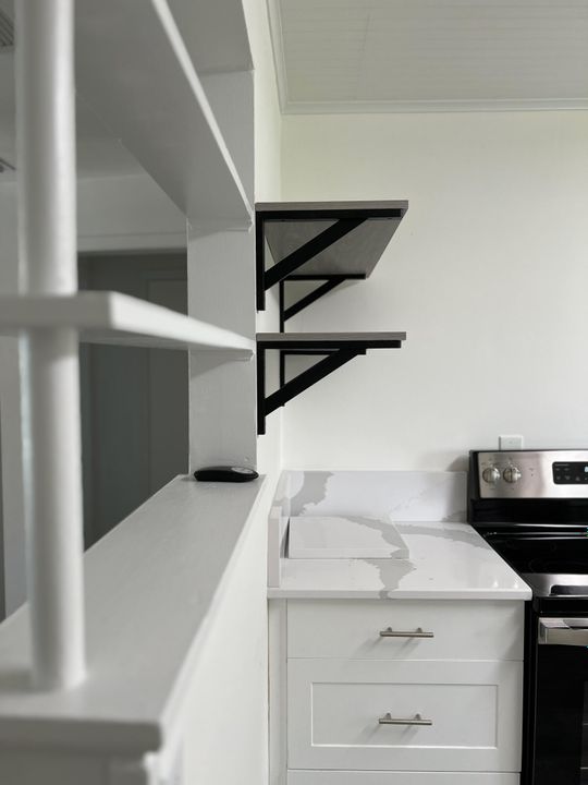 В аренду: $2,200 (2 спален, 1 ванн, 956 Квадратных фут)