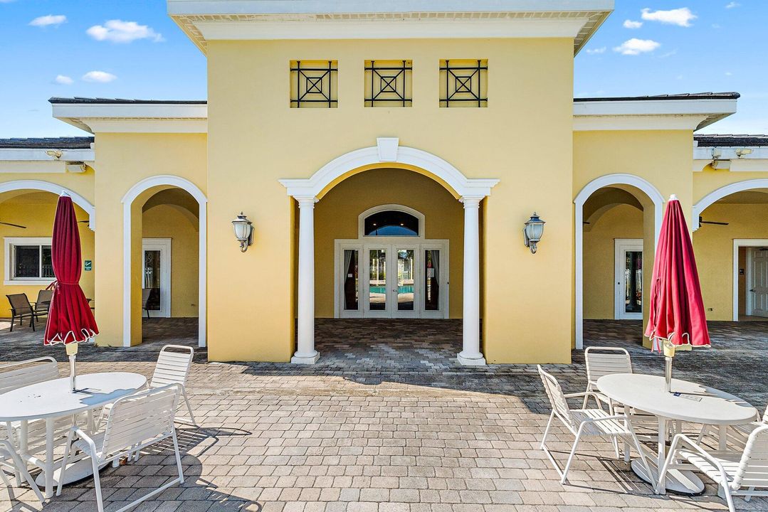 For Sale: $349,900 (3 beds, 2 baths, 1920 Square Feet)