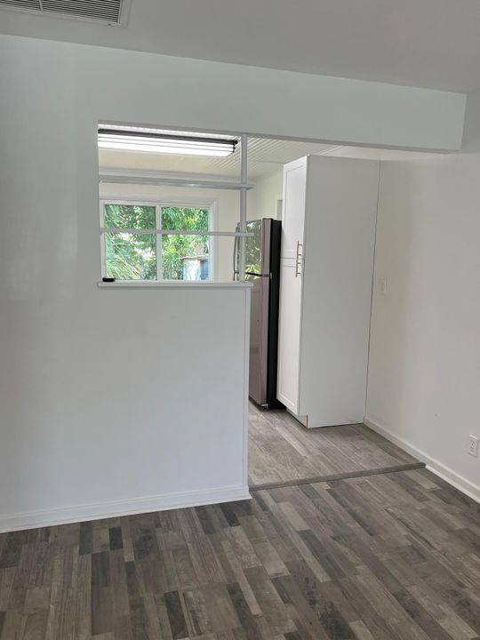 В аренду: $2,200 (2 спален, 1 ванн, 956 Квадратных фут)