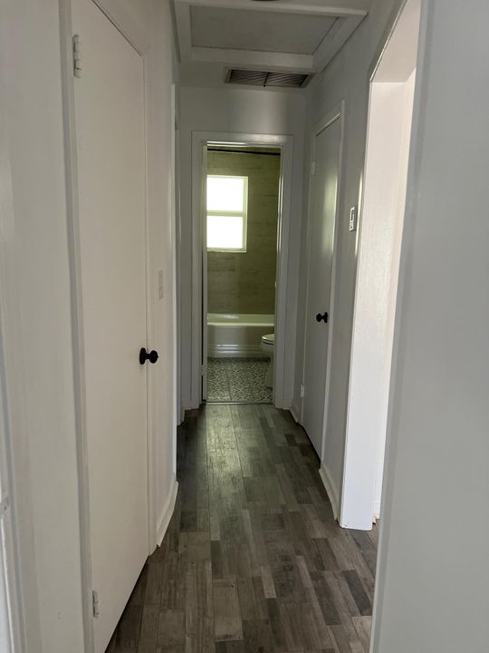 В аренду: $2,200 (2 спален, 1 ванн, 956 Квадратных фут)