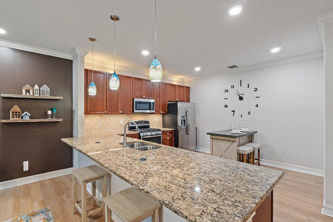 For Sale: $349,900 (3 beds, 2 baths, 1920 Square Feet)