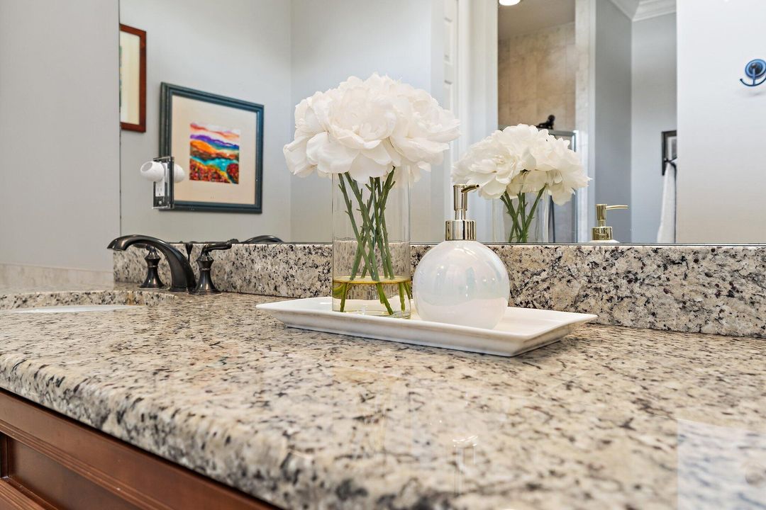 For Sale: $349,900 (3 beds, 2 baths, 1920 Square Feet)