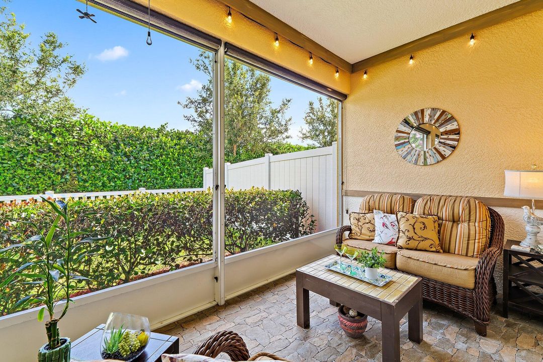 For Sale: $349,900 (3 beds, 2 baths, 1920 Square Feet)