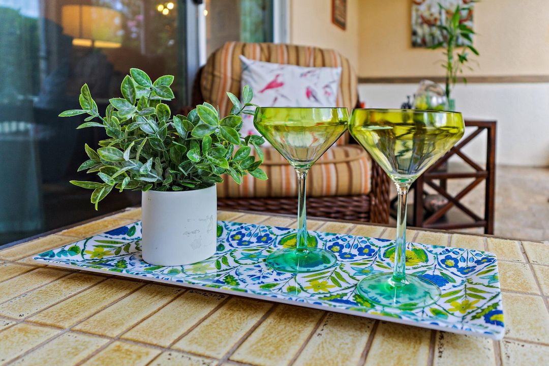 For Sale: $349,900 (3 beds, 2 baths, 1920 Square Feet)