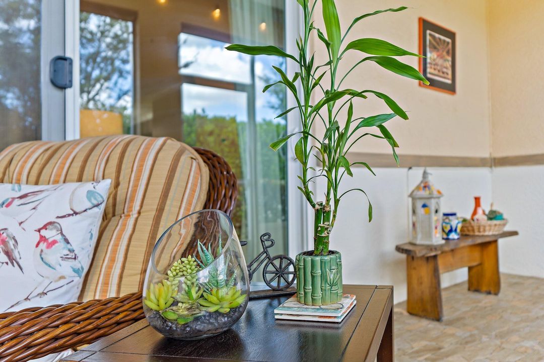 For Sale: $349,900 (3 beds, 2 baths, 1920 Square Feet)