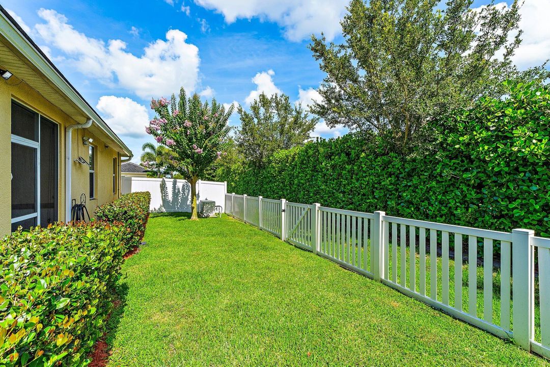 For Sale: $349,900 (3 beds, 2 baths, 1920 Square Feet)