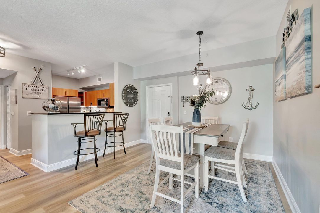 На продажу: $399,800 (3 спален, 2 ванн, 1515 Квадратных фут)