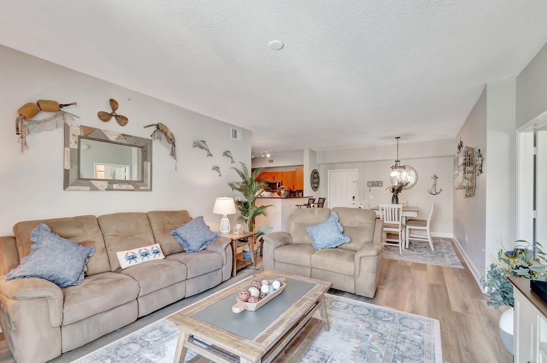 На продажу: $399,800 (3 спален, 2 ванн, 1515 Квадратных фут)