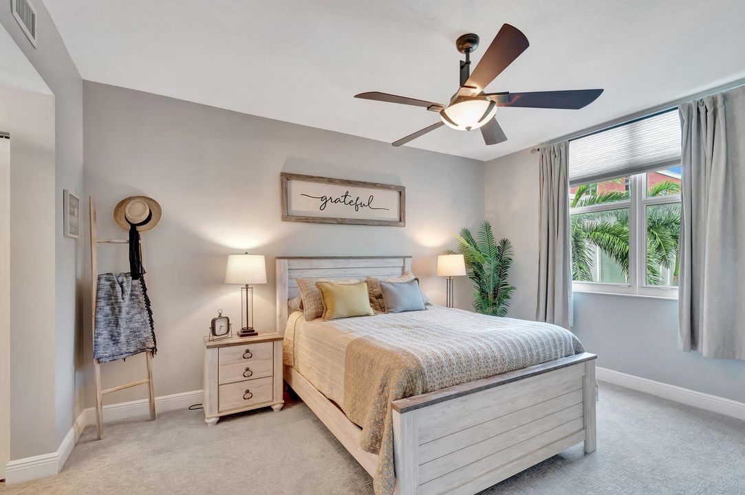 На продажу: $399,800 (3 спален, 2 ванн, 1515 Квадратных фут)