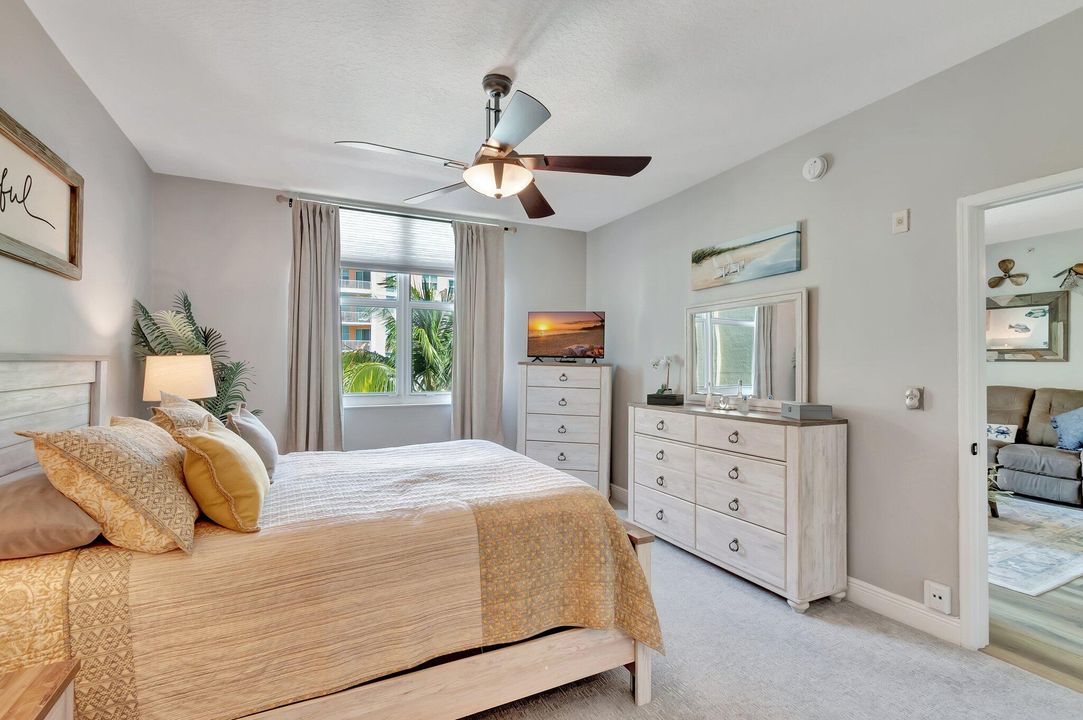 На продажу: $399,800 (3 спален, 2 ванн, 1515 Квадратных фут)