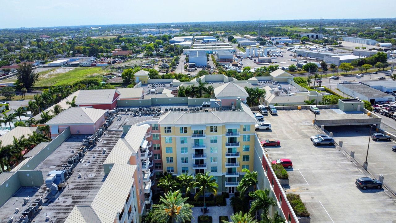 На продажу: $399,800 (3 спален, 2 ванн, 1515 Квадратных фут)