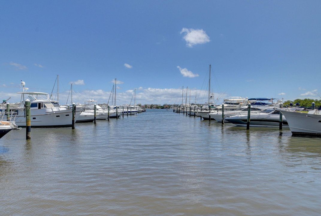 На продажу: $399,800 (3 спален, 2 ванн, 1515 Квадратных фут)