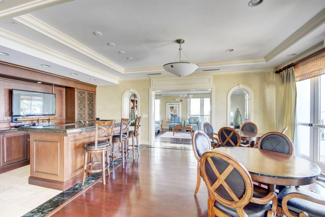 На продажу: $399,800 (3 спален, 2 ванн, 1515 Квадратных фут)