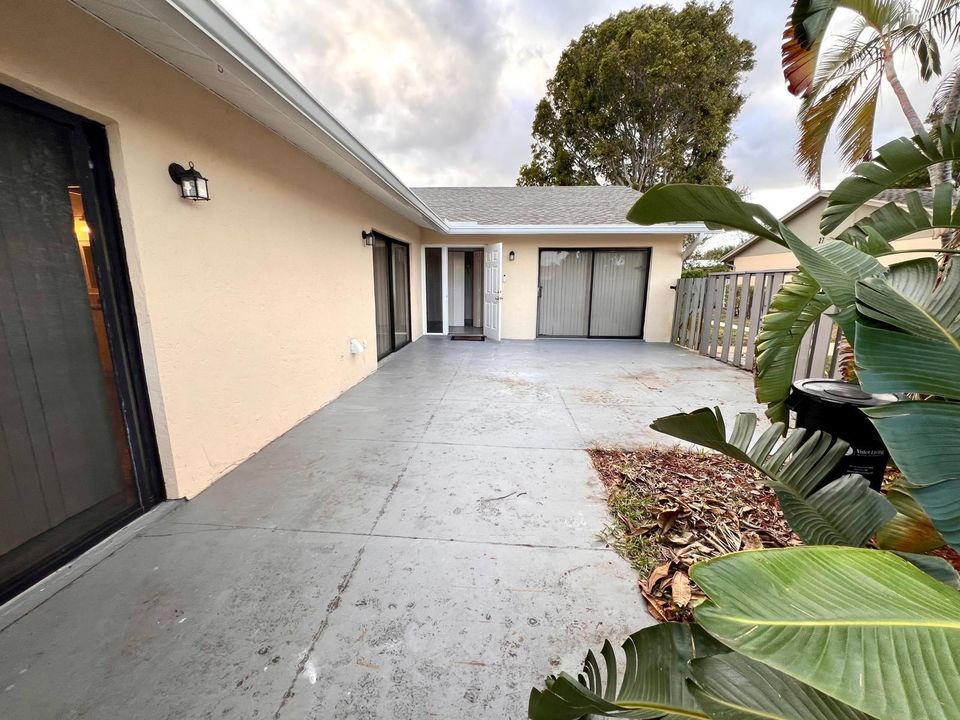 For Rent: $2,290 (2 beds, 2 baths, 1243 Square Feet)