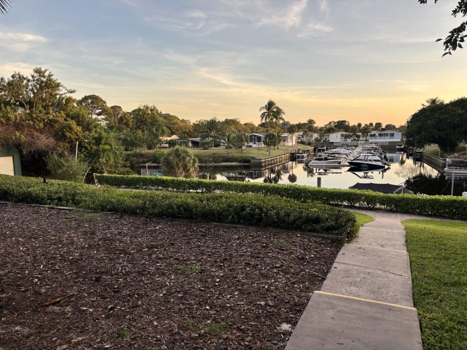 For Rent: $4,000 (2 beds, 1 baths, 1126 Square Feet)