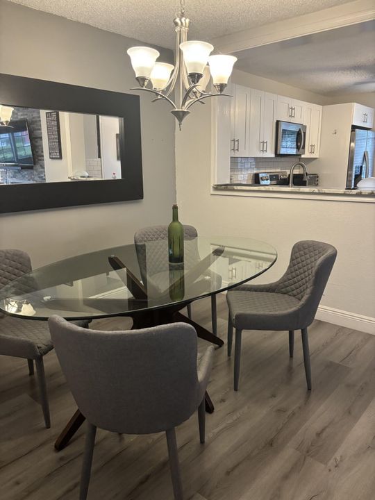 For Rent: $4,000 (2 beds, 1 baths, 1126 Square Feet)