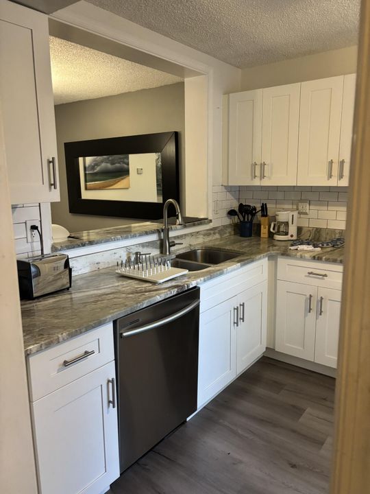 For Rent: $4,000 (2 beds, 1 baths, 1126 Square Feet)