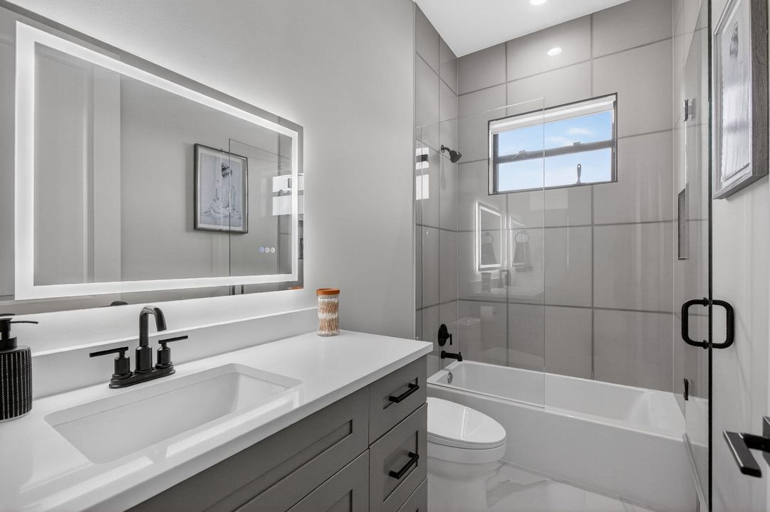 待售: $1,049,000 (4 贝兹, 2 浴室, 2205 平方英尺)