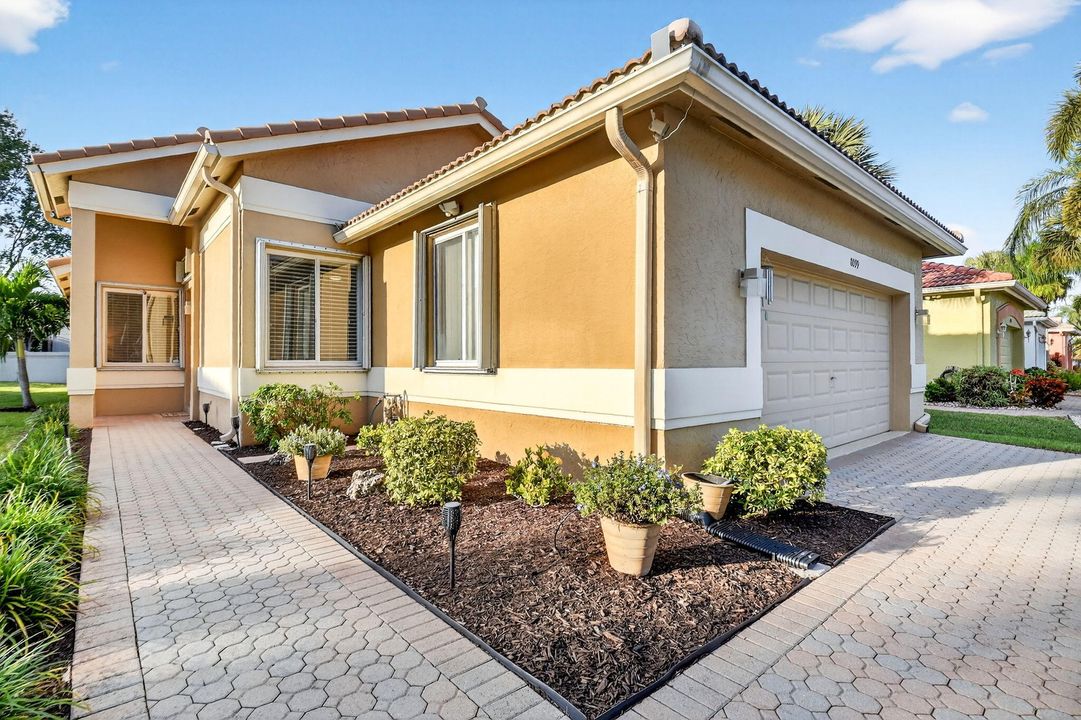 En Venta: $450,000 (3 camas, 2 baños, 1599 Pies cuadrados)