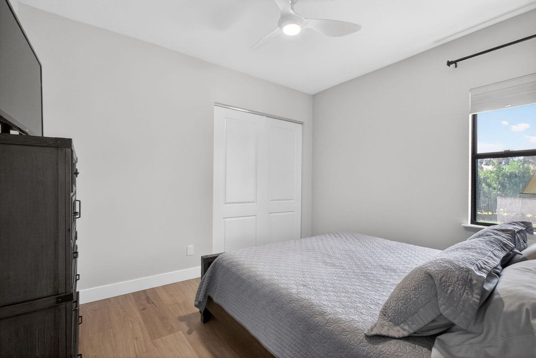 待售: $1,049,000 (4 贝兹, 2 浴室, 2205 平方英尺)