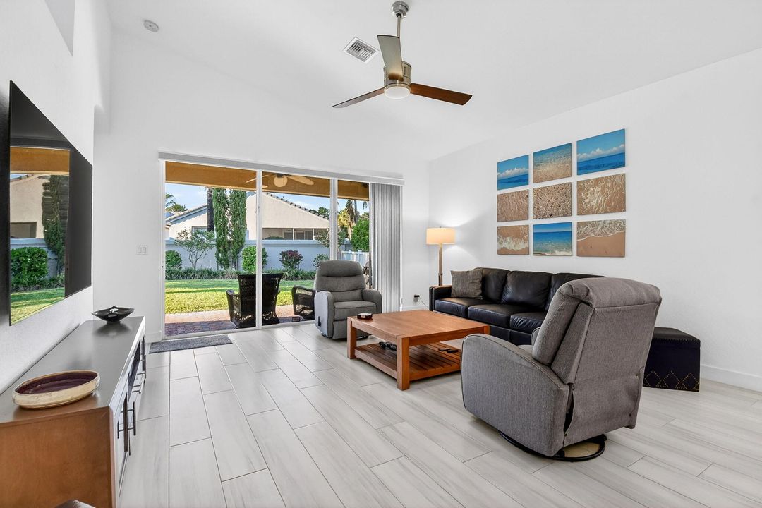 En Venta: $450,000 (3 camas, 2 baños, 1599 Pies cuadrados)