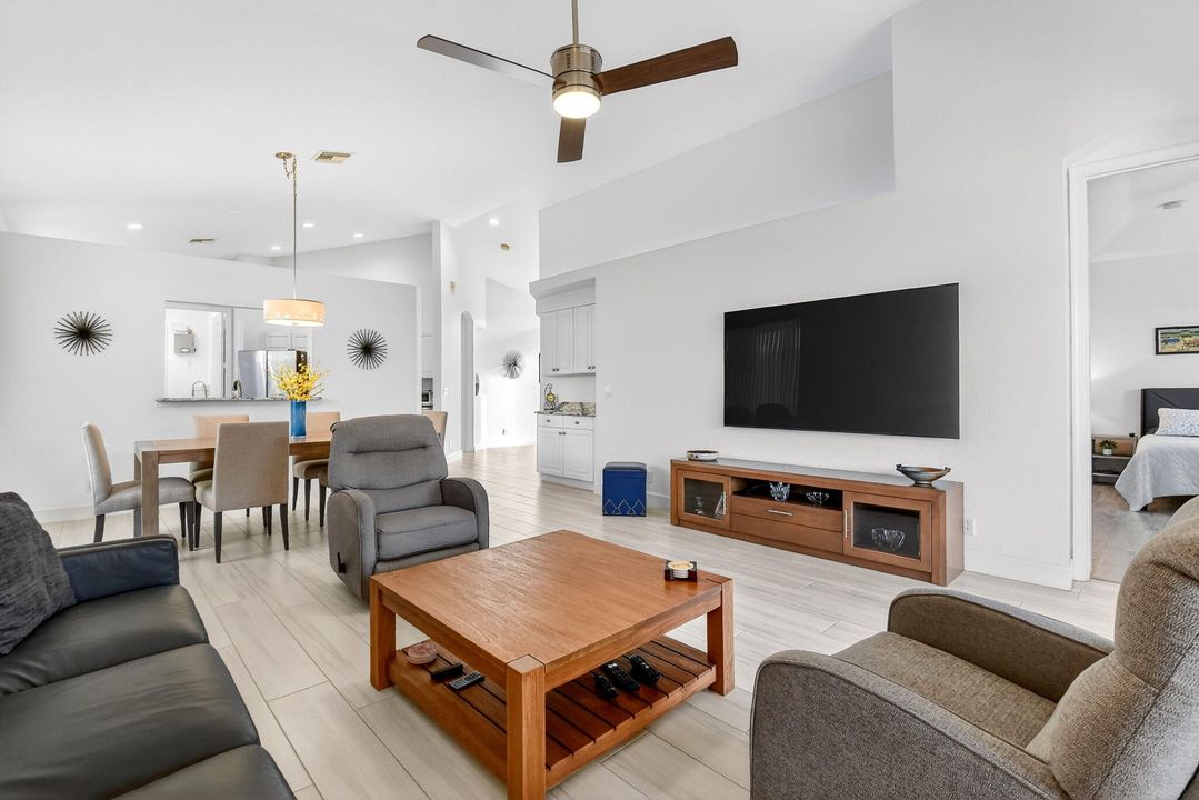 En Venta: $450,000 (3 camas, 2 baños, 1599 Pies cuadrados)