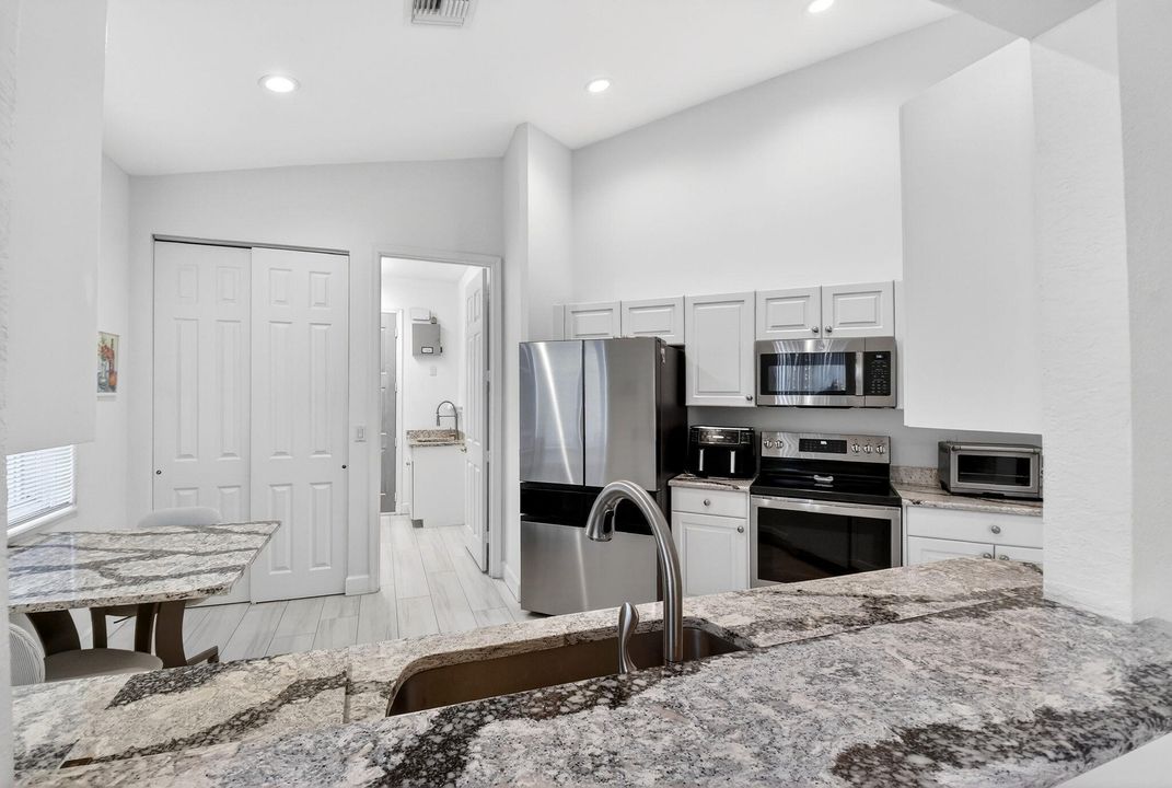 En Venta: $450,000 (3 camas, 2 baños, 1599 Pies cuadrados)