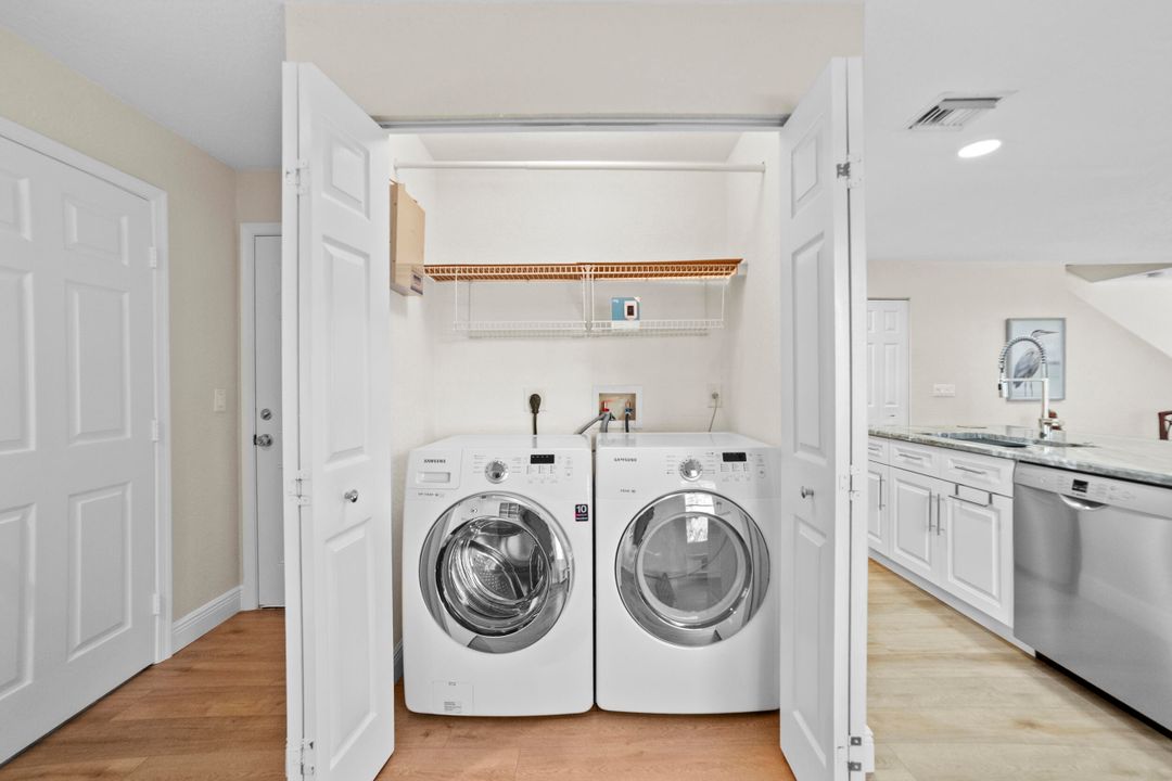 En Venta: $359,000 (3 camas, 2 baños, 1611 Pies cuadrados)