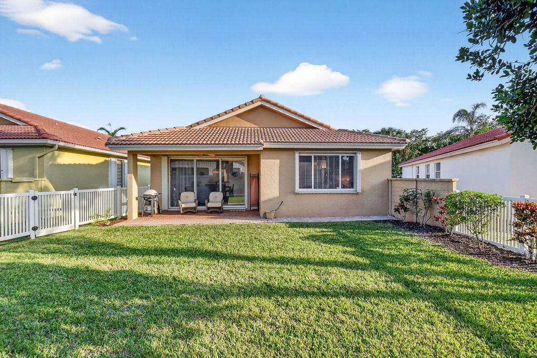 En Venta: $450,000 (3 camas, 2 baños, 1599 Pies cuadrados)