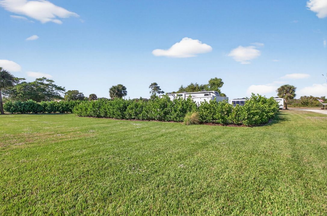 待售: $1,049,000 (4 贝兹, 2 浴室, 2205 平方英尺)