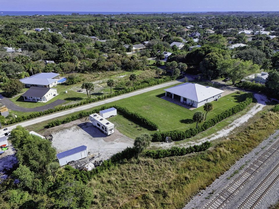 待售: $1,049,000 (4 贝兹, 2 浴室, 2205 平方英尺)