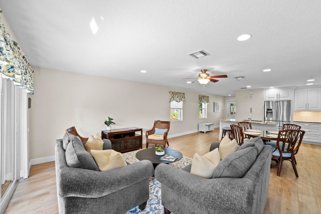 En Venta: $359,000 (3 camas, 2 baños, 1611 Pies cuadrados)