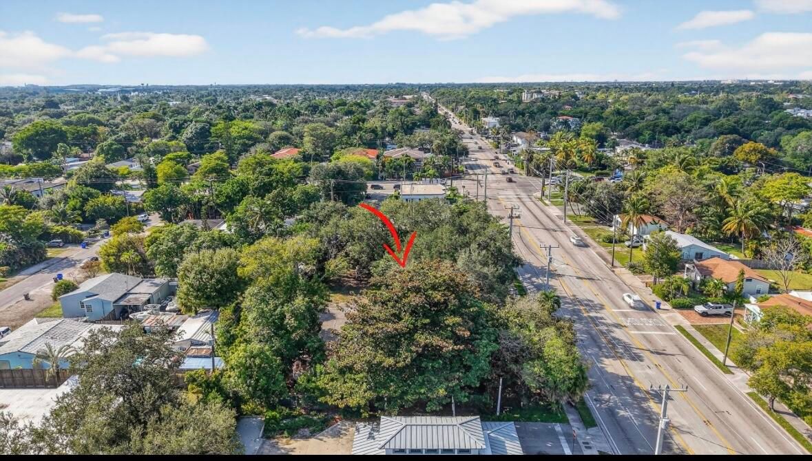 На продажу: $2,500,000 (2 спален, 1 ванн, 1384 Квадратных фут)