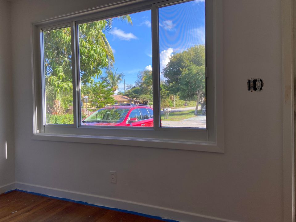 В аренду: $2,200 (2 спален, 1 ванн, 956 Квадратных фут)