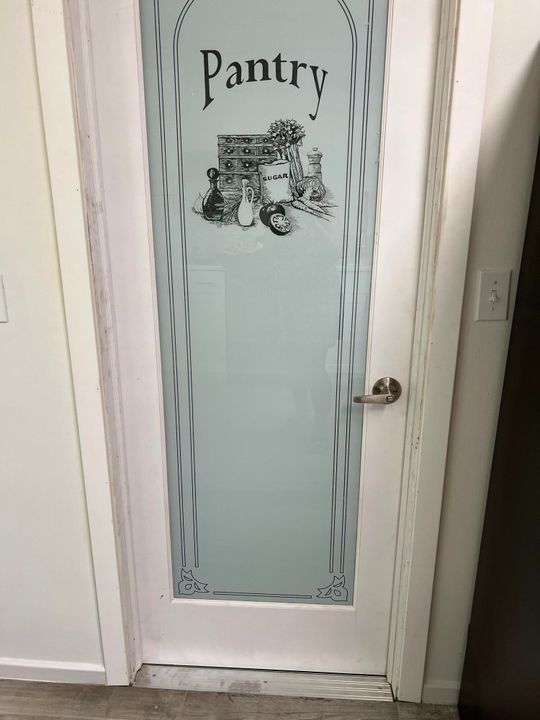 В аренду: $2,200 (2 спален, 1 ванн, 956 Квадратных фут)