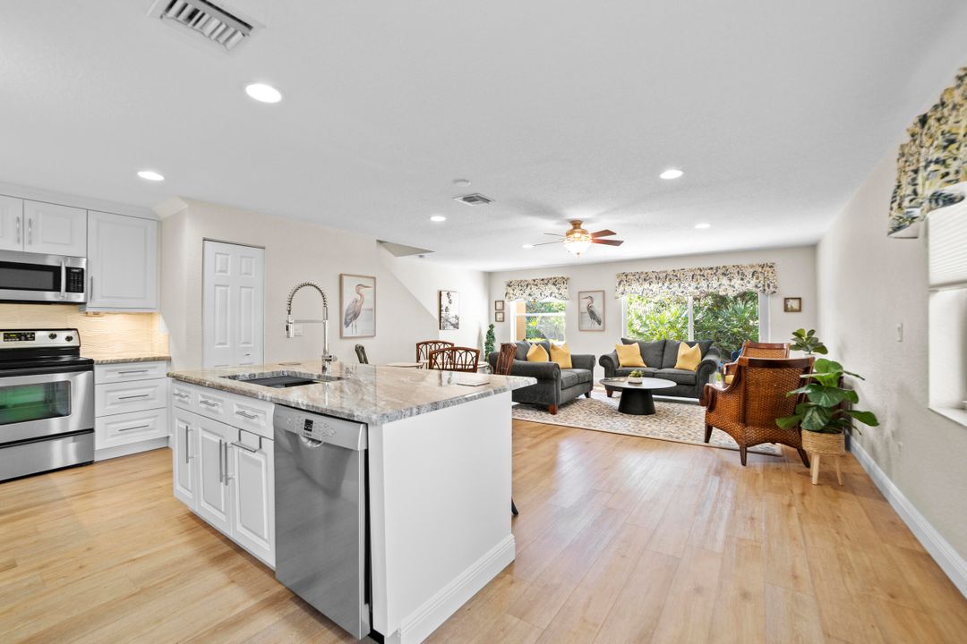 En Venta: $359,000 (3 camas, 2 baños, 1611 Pies cuadrados)