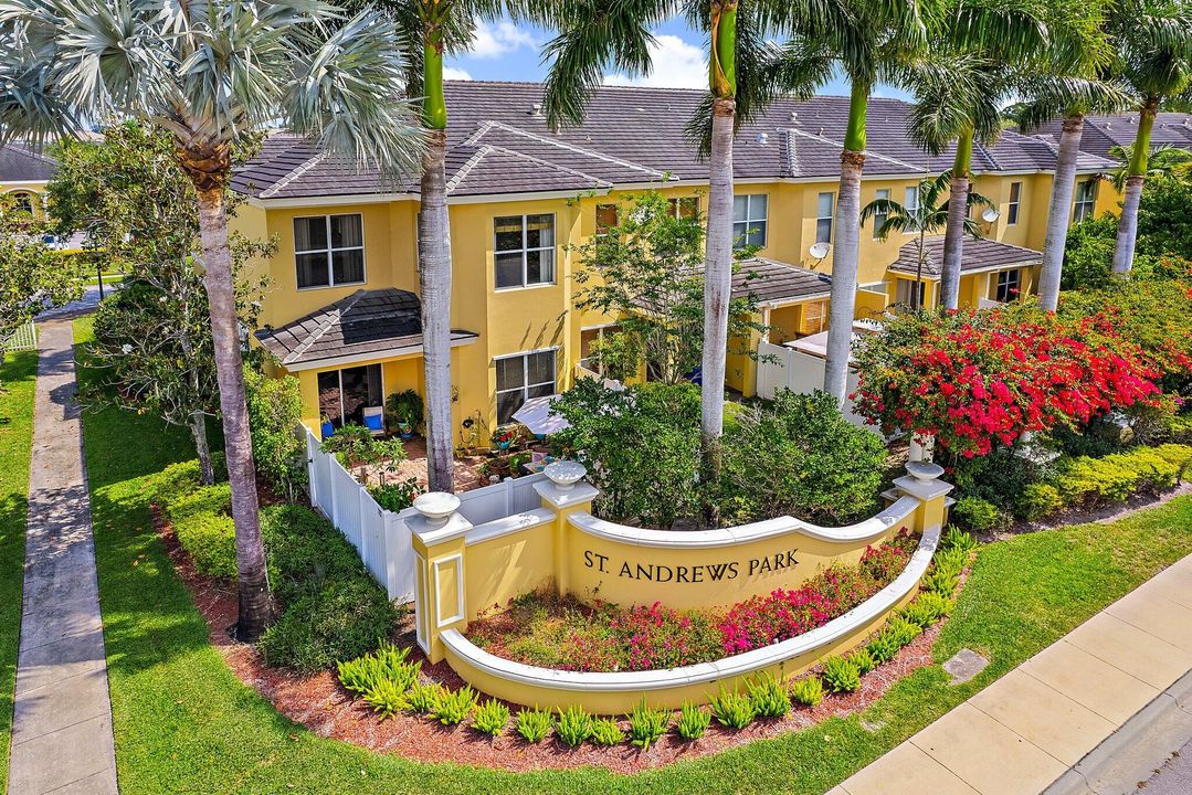 For Sale: $349,900 (3 beds, 2 baths, 1920 Square Feet)