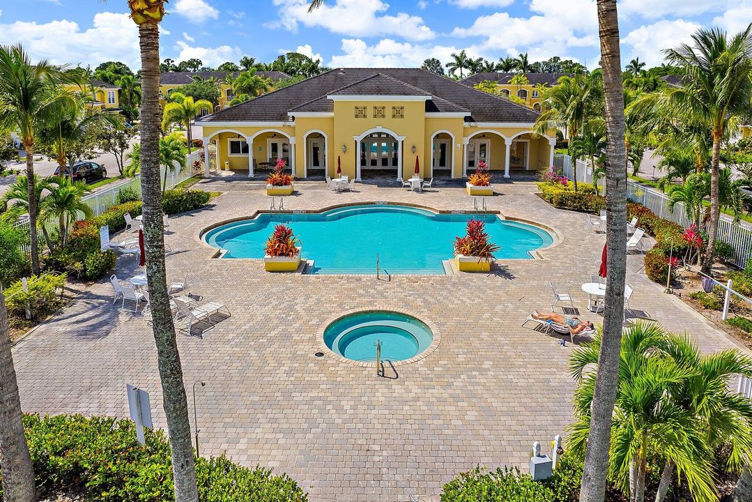 For Sale: $349,900 (3 beds, 2 baths, 1920 Square Feet)