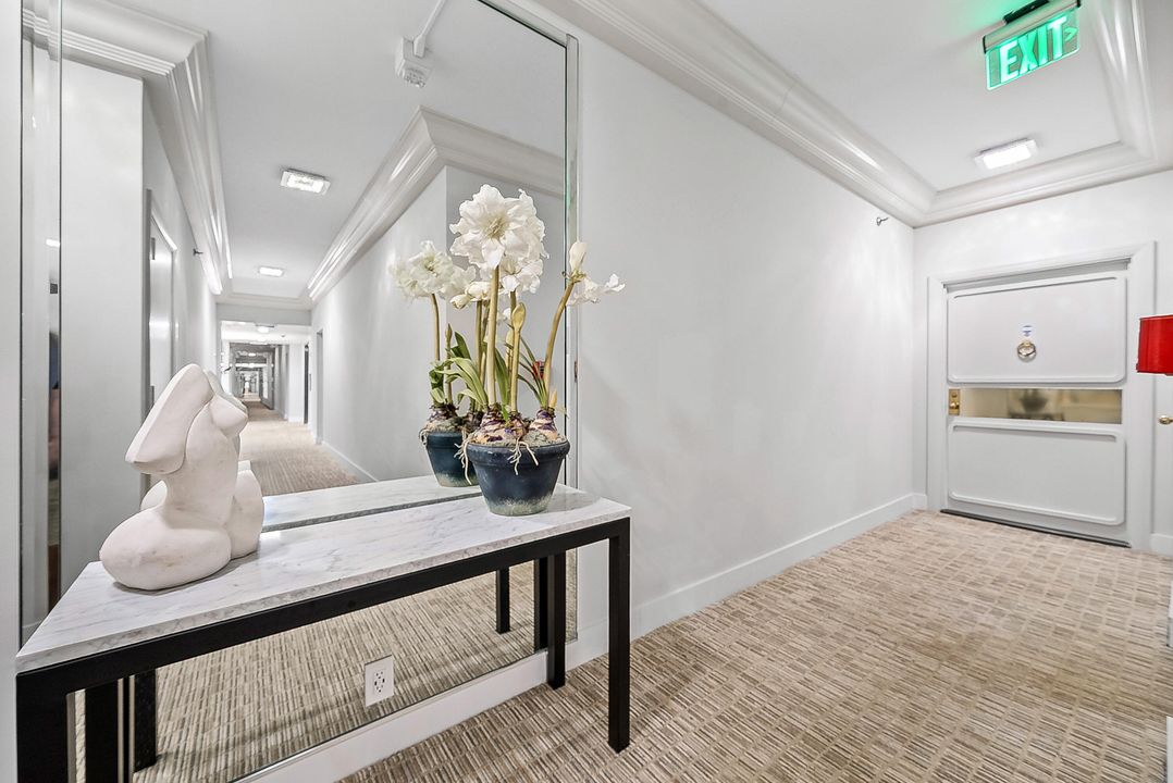 For Sale: $799,000 (2 beds, 2 baths, 2219 Square Feet)