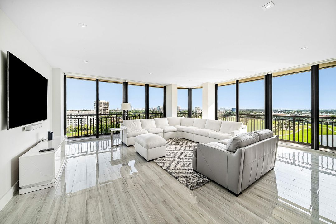 For Sale: $799,000 (2 beds, 2 baths, 2219 Square Feet)