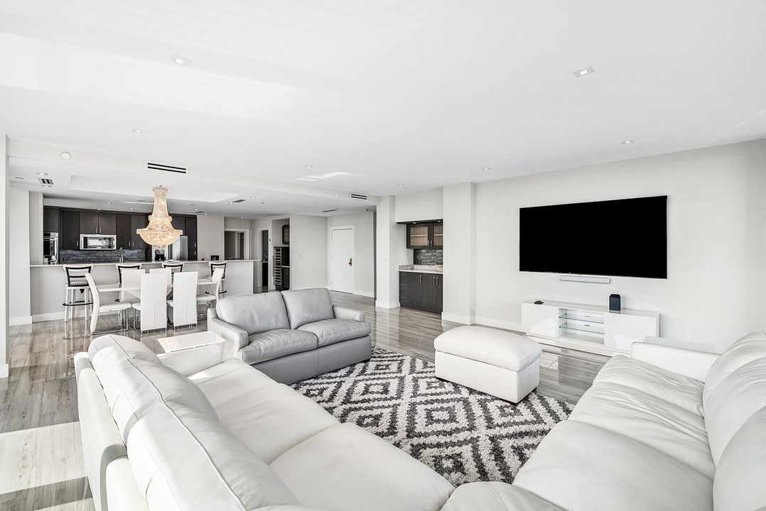 For Sale: $799,000 (2 beds, 2 baths, 2219 Square Feet)