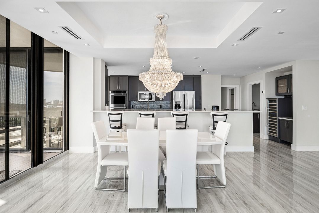 For Sale: $799,000 (2 beds, 2 baths, 2219 Square Feet)