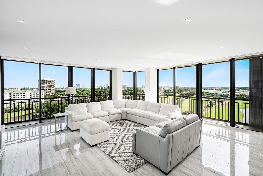 For Sale: $799,000 (2 beds, 2 baths, 2219 Square Feet)