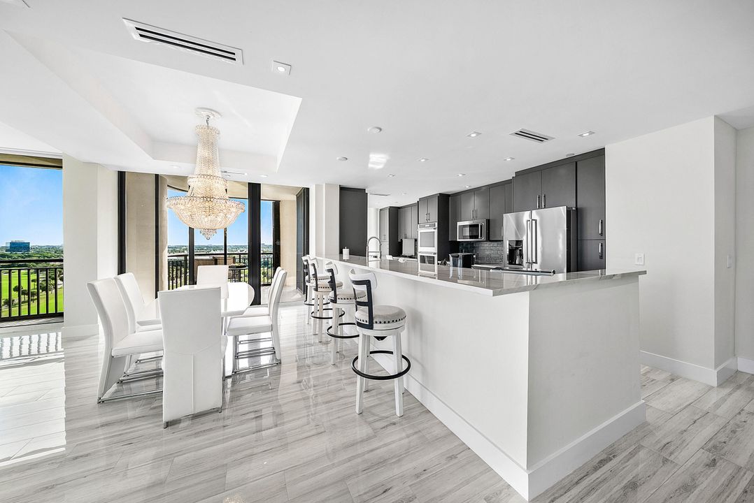 For Sale: $799,000 (2 beds, 2 baths, 2219 Square Feet)