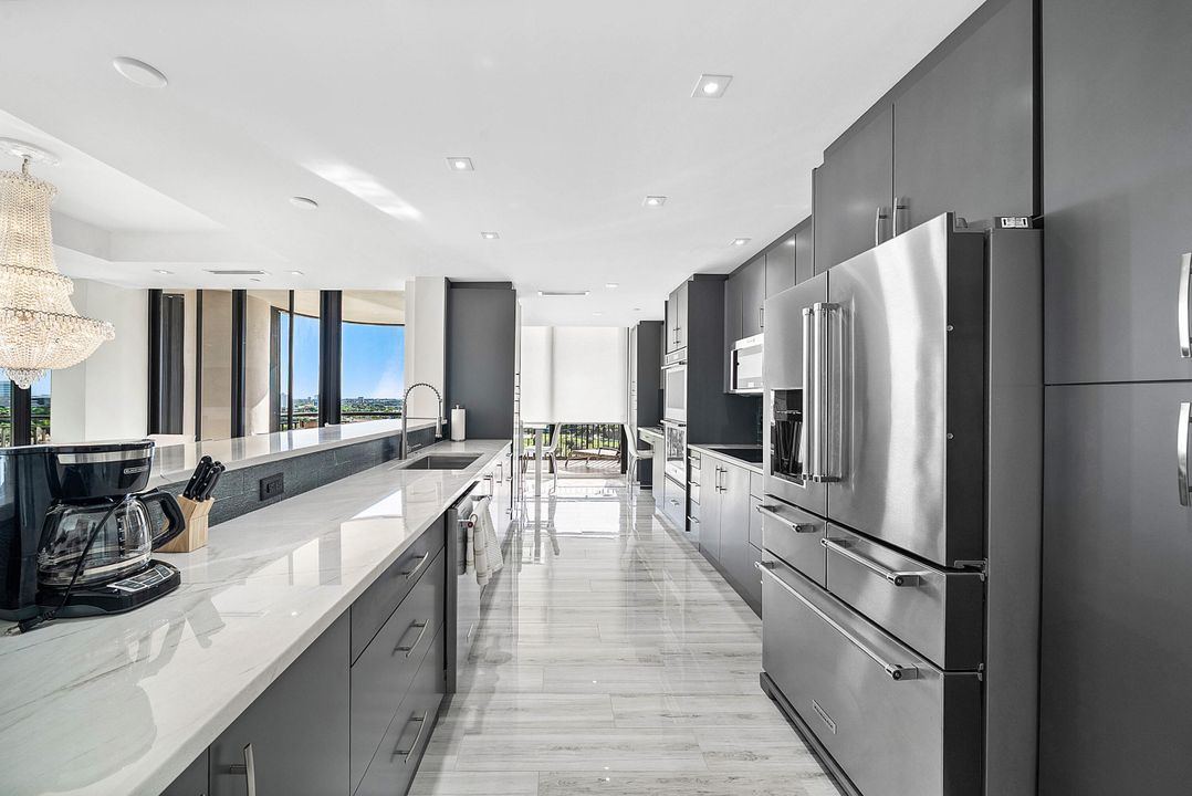 For Sale: $799,000 (2 beds, 2 baths, 2219 Square Feet)