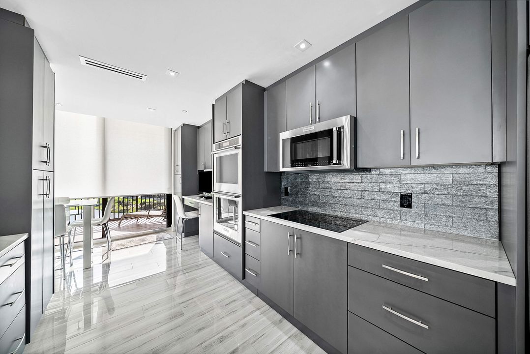 For Sale: $799,000 (2 beds, 2 baths, 2219 Square Feet)