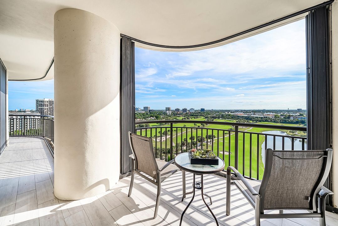 For Sale: $799,000 (2 beds, 2 baths, 2219 Square Feet)