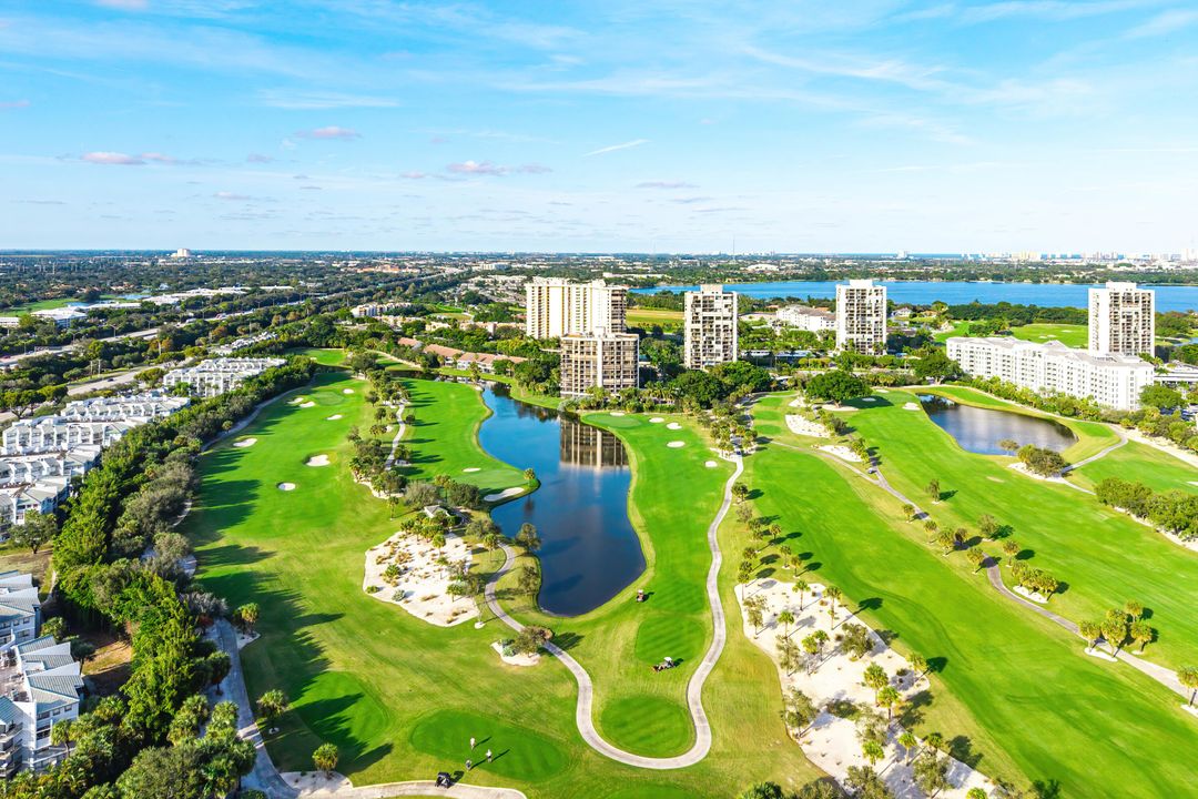 For Sale: $799,000 (2 beds, 2 baths, 2219 Square Feet)