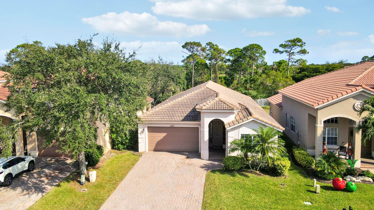 En Venta: $500,000 (3 camas, 2 baños, 2189 Pies cuadrados)