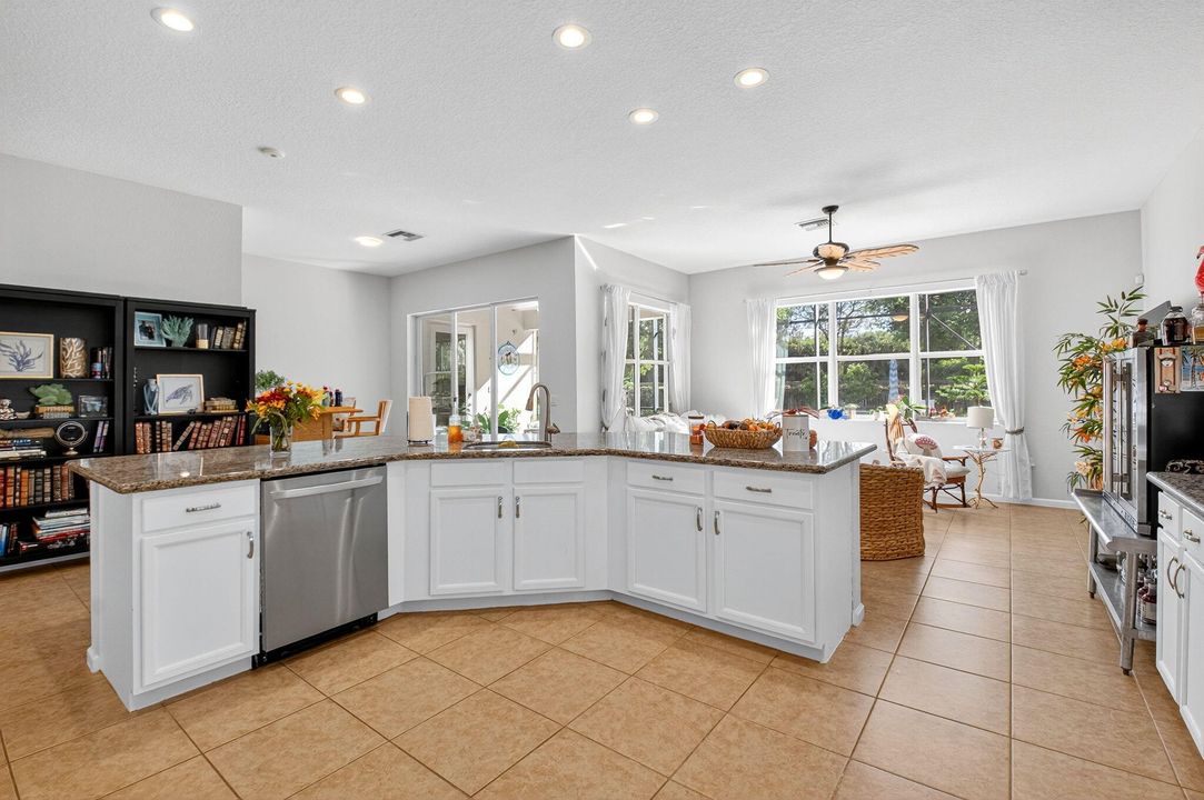 For Sale: $855,000 (3 beds, 2 baths, 2630 Square Feet)